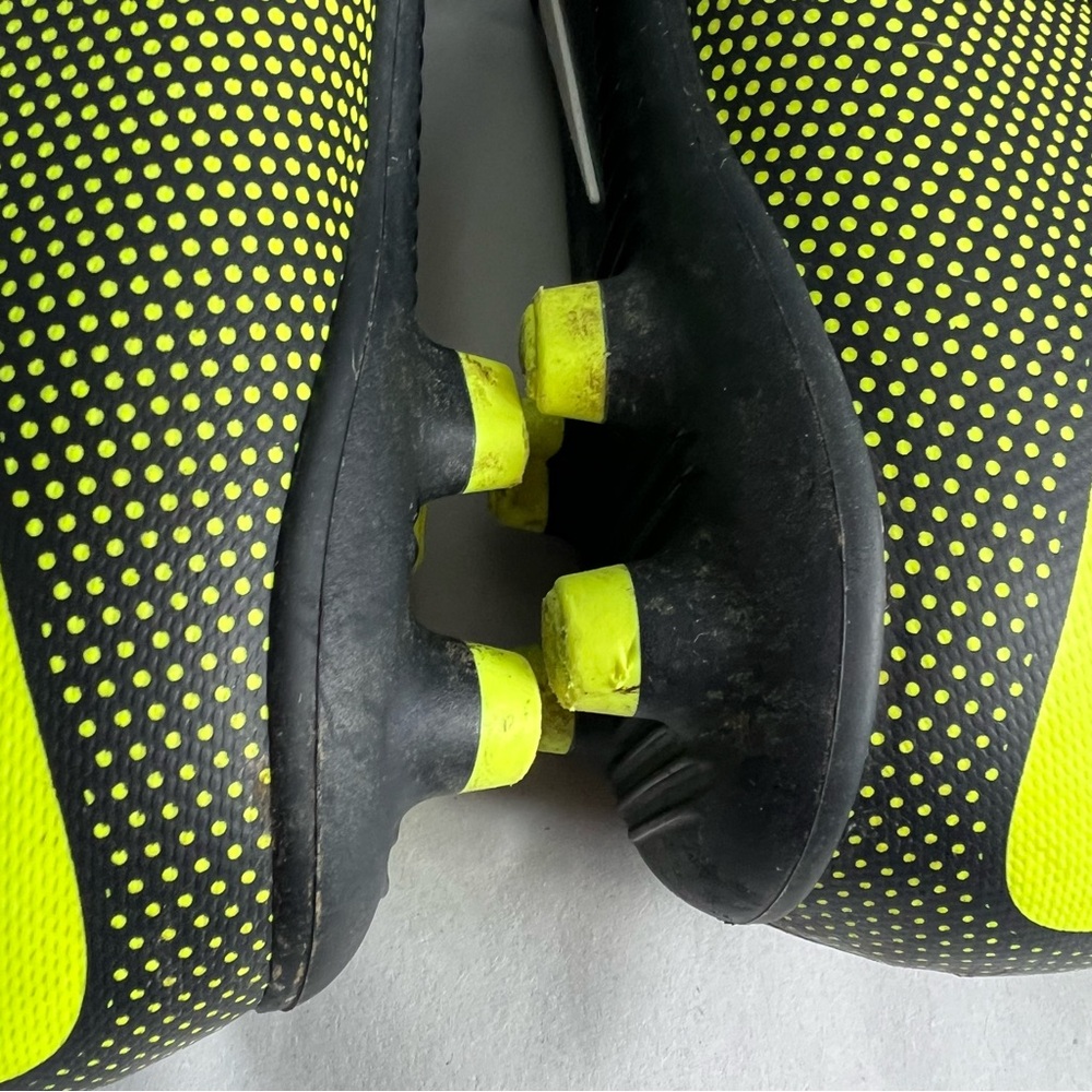 Nike Bravat II FG Soccer Cleats Youth 2.5Y Black Volt Firm Ground Lightweight - Picture 7 of 9